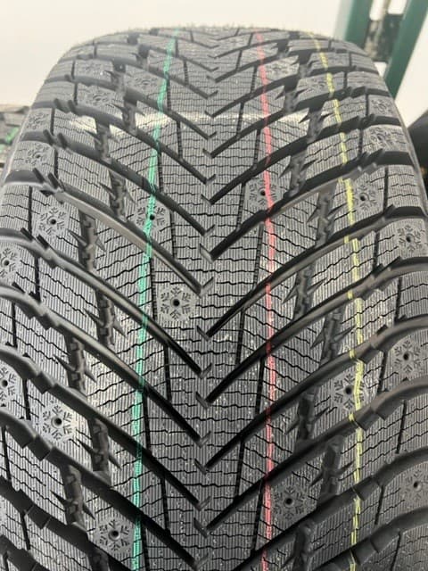 ARIVO Ice Claw ARW7: 275/45R20 110T XL - Image 1
